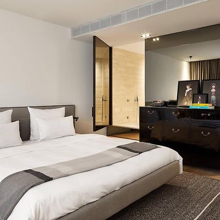 Roomers Baden-Baden, Autograph Collection Exterior photo A bedroom at the Mandarin Oriental, Munich