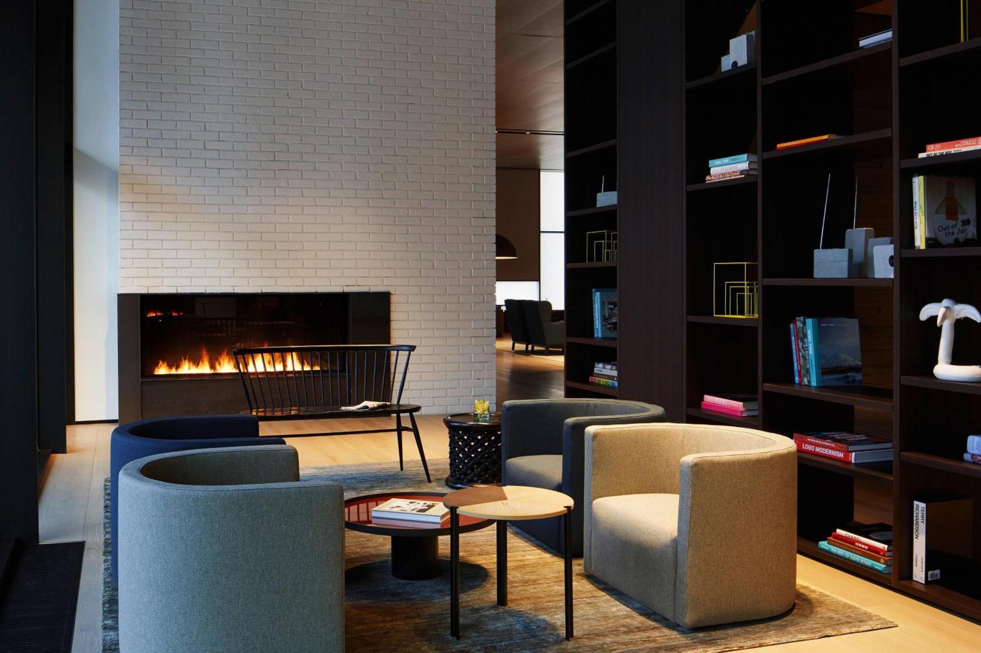 Roomers Baden-Baden, Autograph Collection Exterior photo Library at The Standard East Village