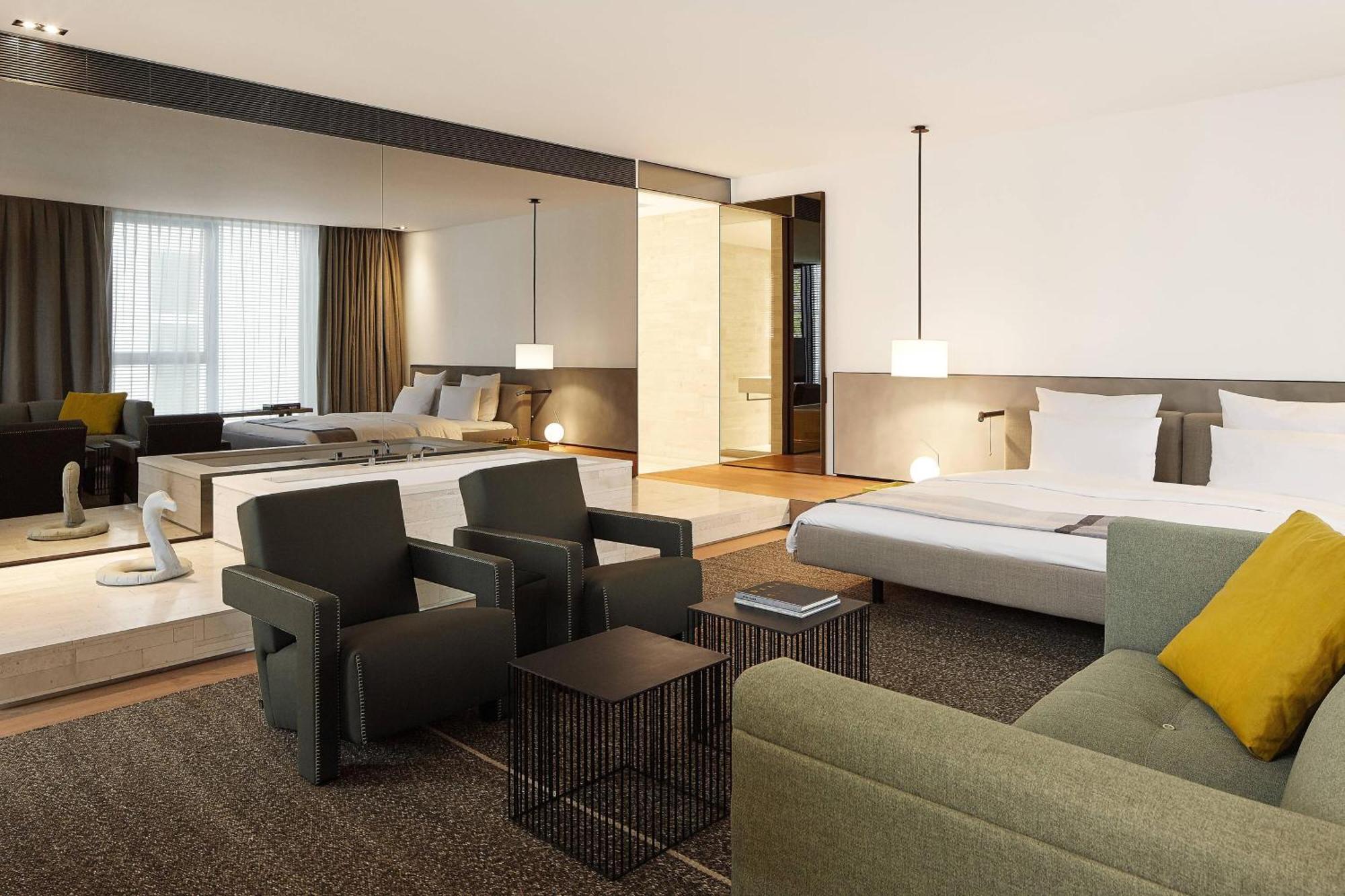 Roomers Baden-Baden, Autograph Collection Exterior photo A suite at the hotel