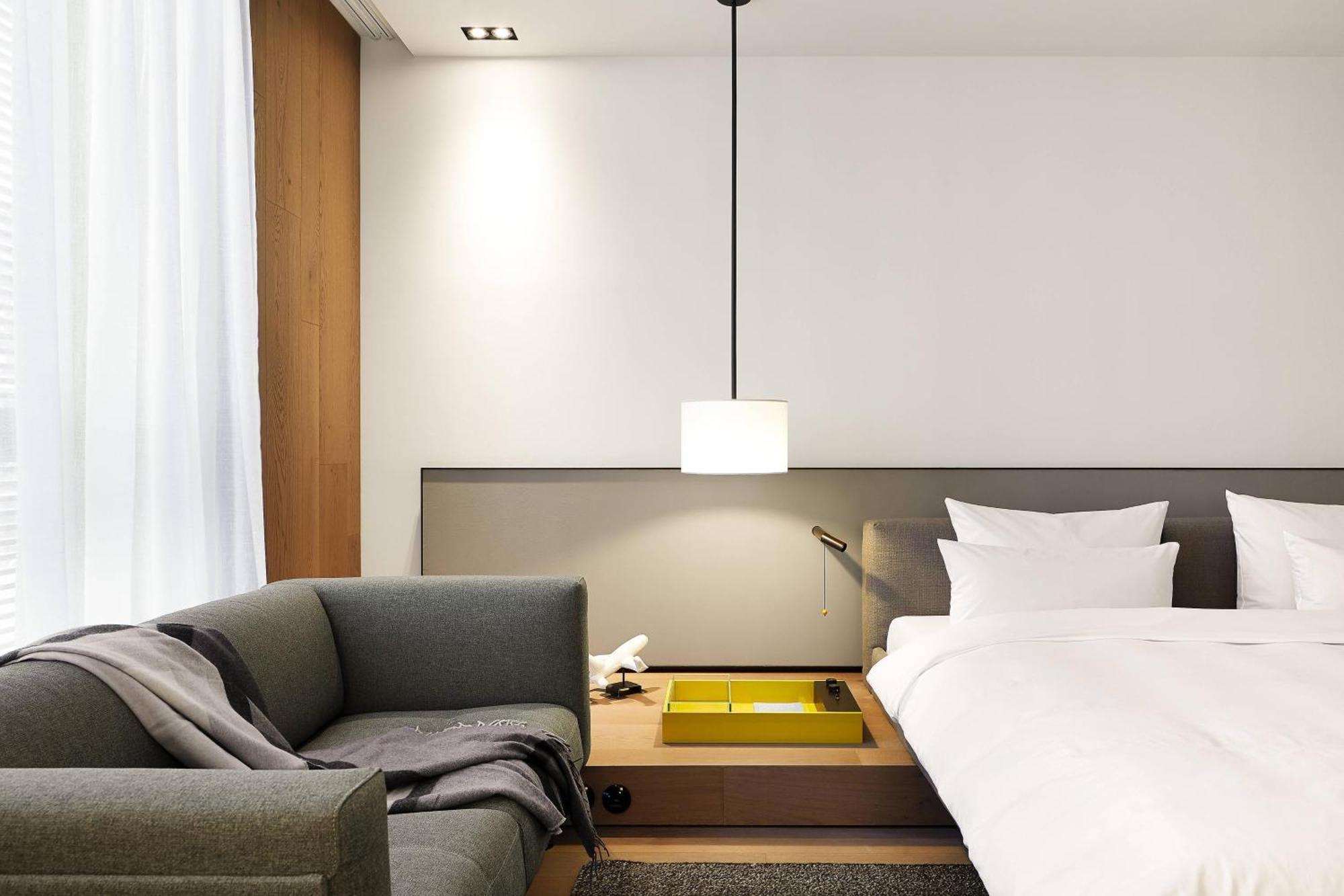 Roomers Baden-Baden, Autograph Collection Exterior photo A pendant light